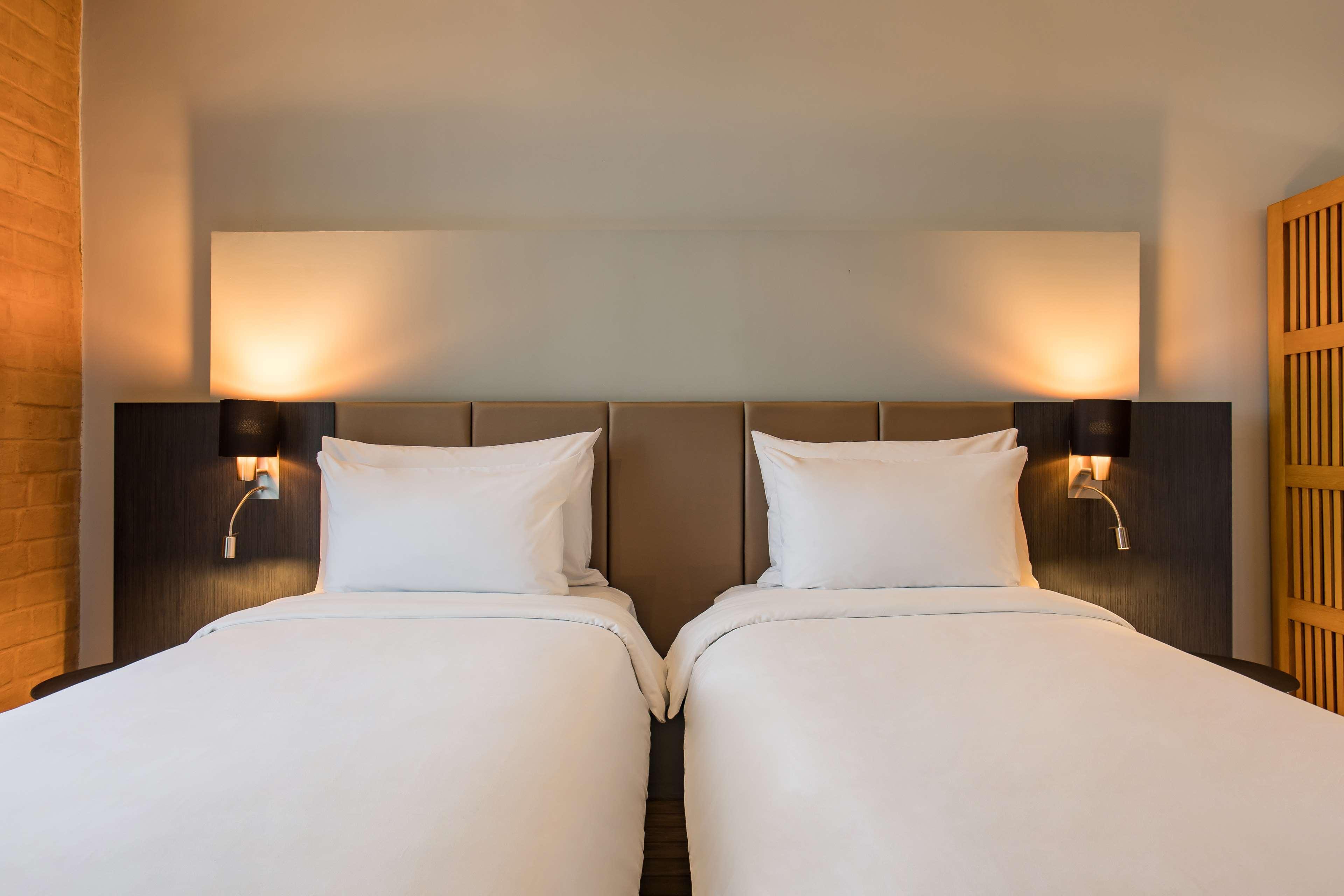 Radisson Blu Hotel Antananarivo Waterfront Exterior photo