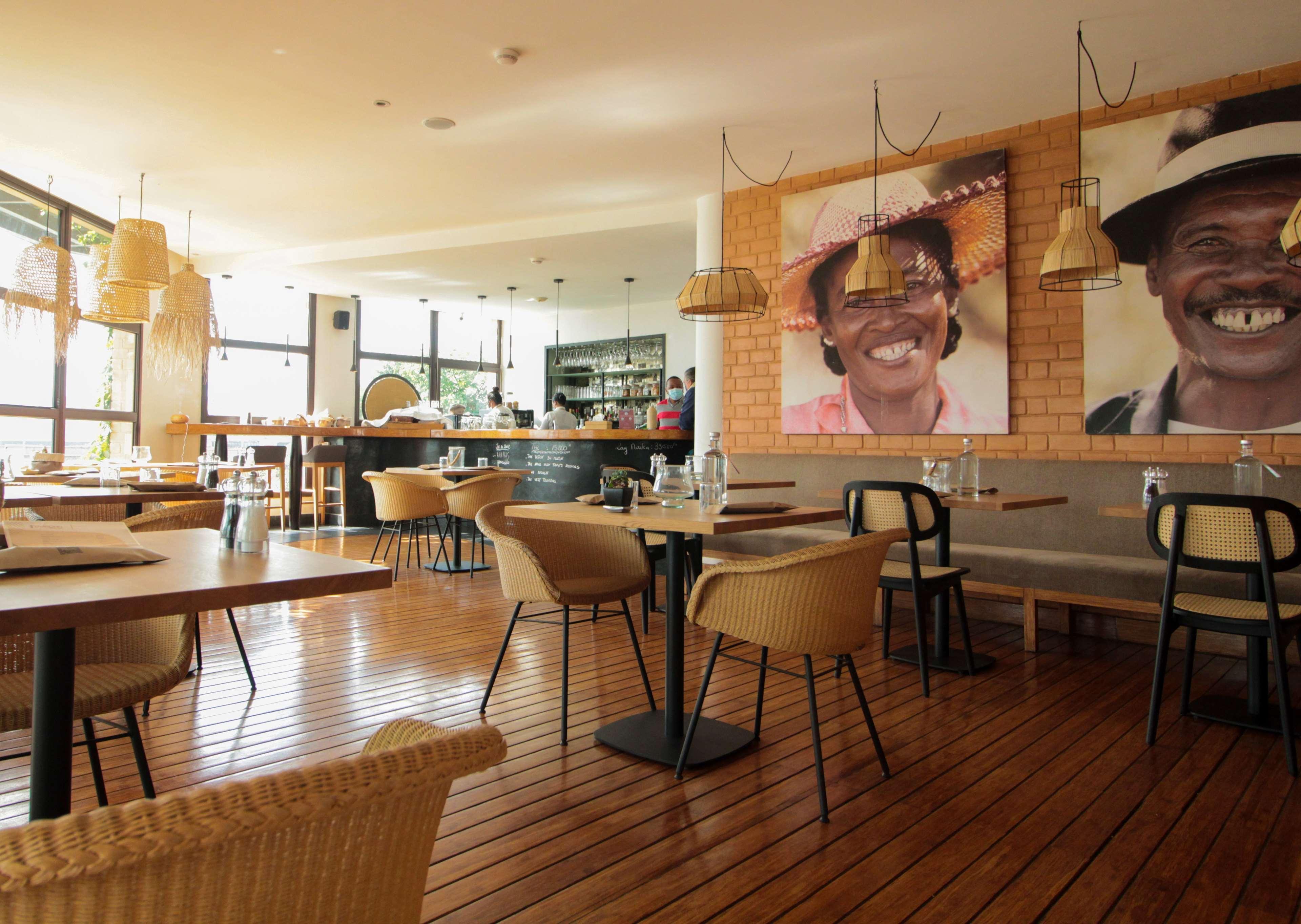 Radisson Blu Hotel Antananarivo Waterfront Exterior photo