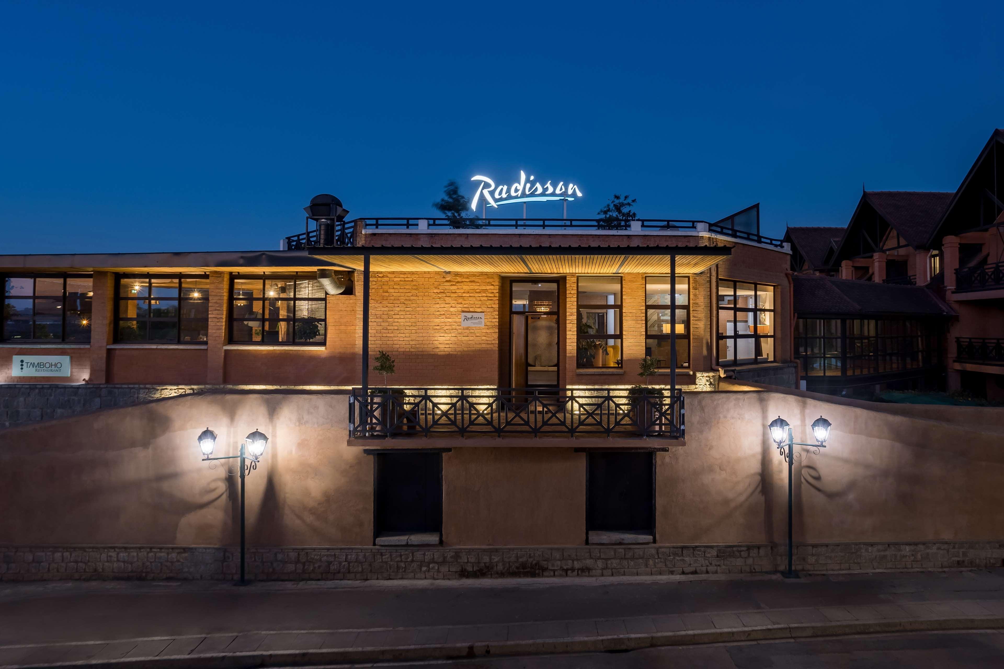 Radisson Blu Hotel Antananarivo Waterfront Exterior photo