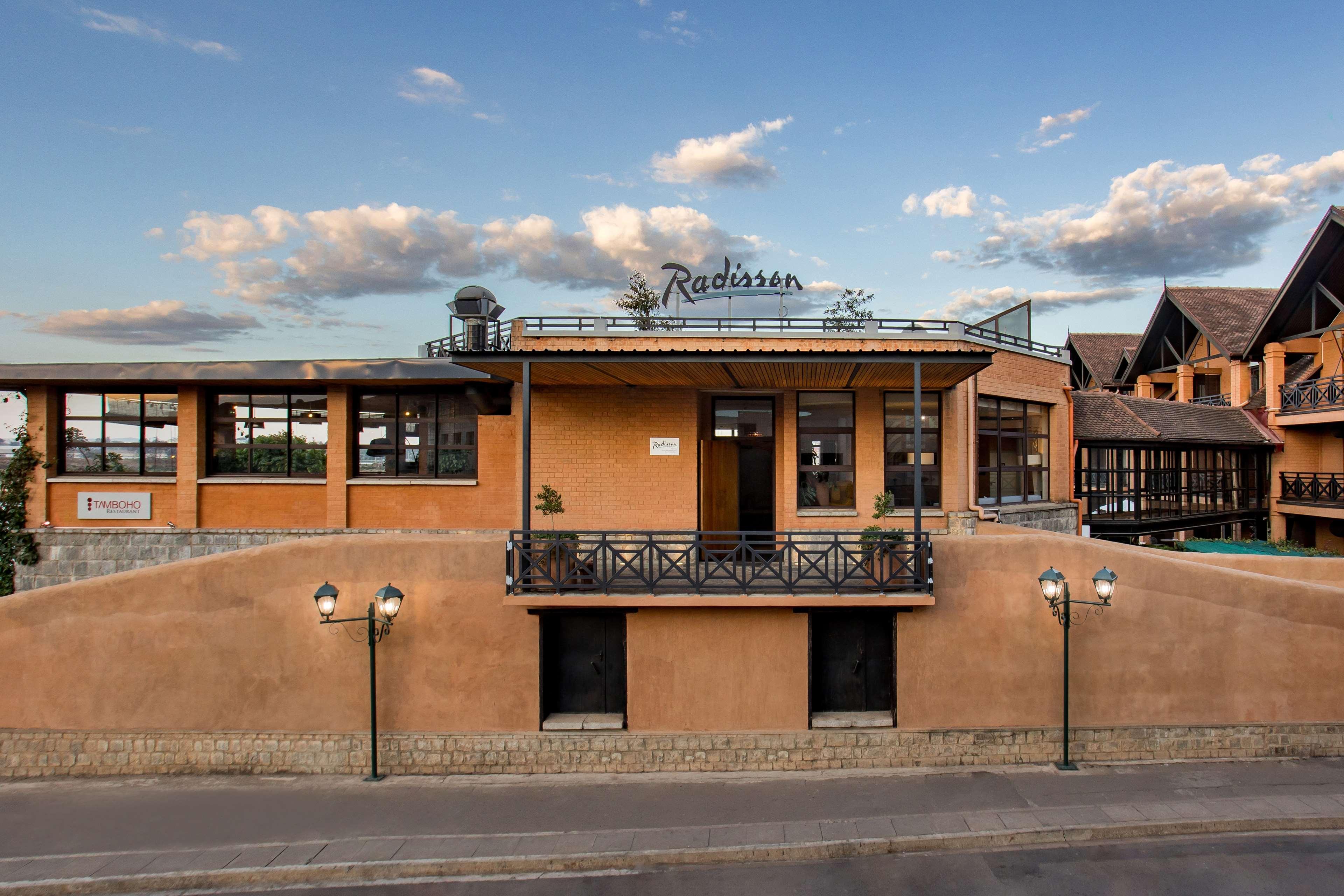 Radisson Blu Hotel Antananarivo Waterfront Exterior photo